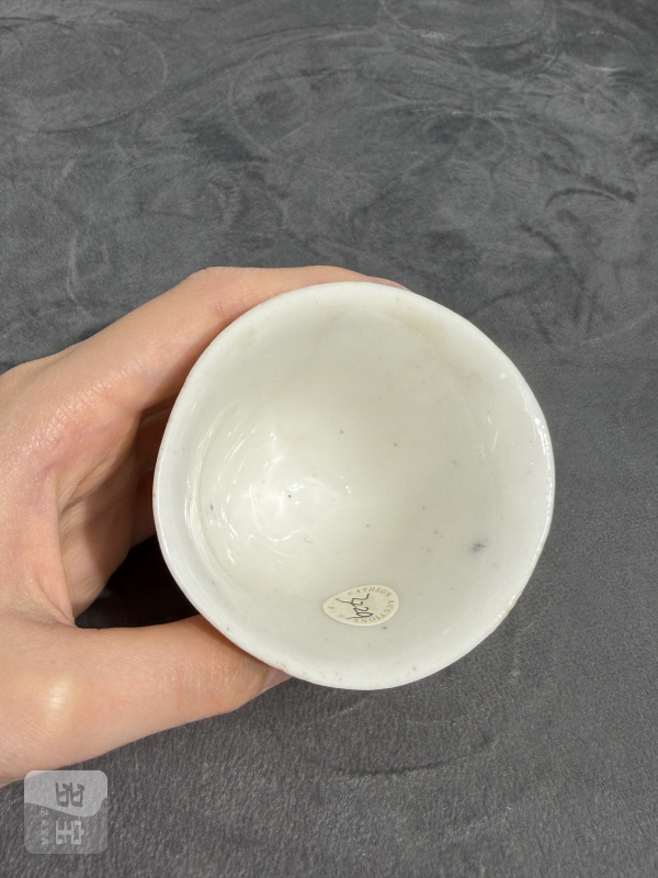 清晚期德化窑白釉加彩梅花杯 - 图9